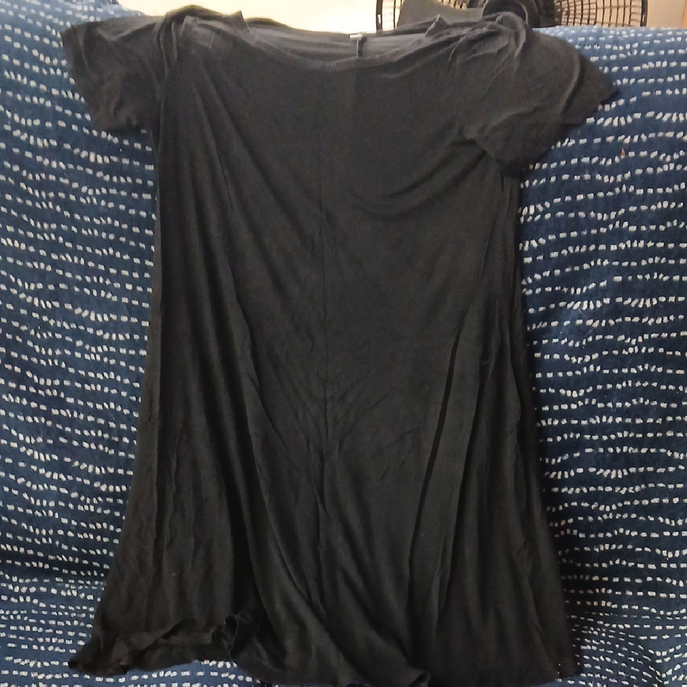 Black Relaxed Mini Dress with Short Sleeves